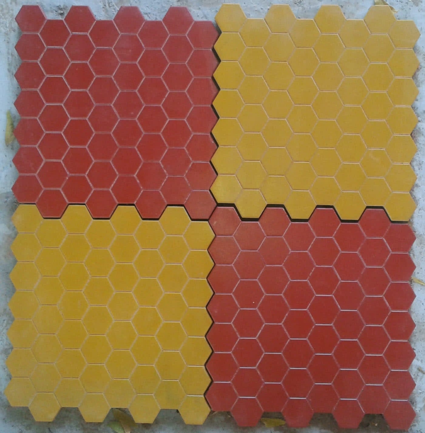 FLOOR_TILE_HONEY_COMP